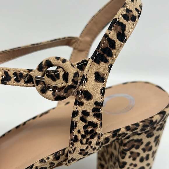 Journee Collection Roslynn Leopard Platform High Block Heel Ankle Strap 12M - Picture 9 of 15